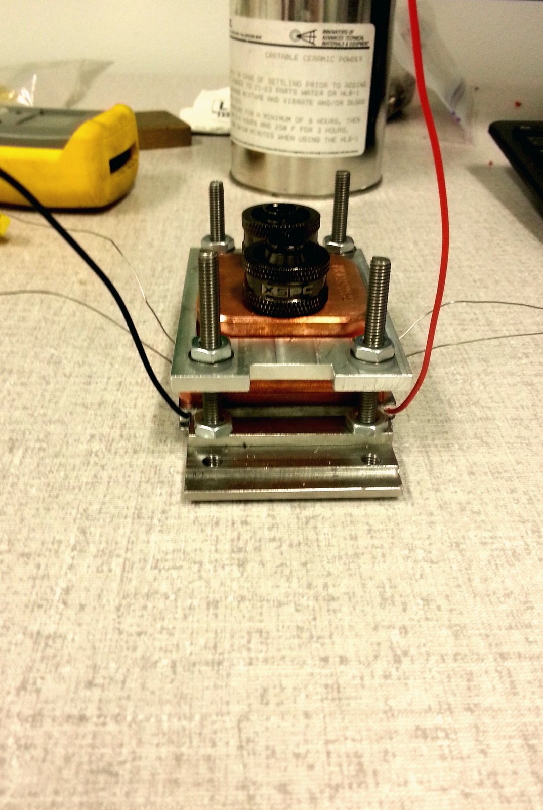Benchtop copper-block test jig for module characterisation